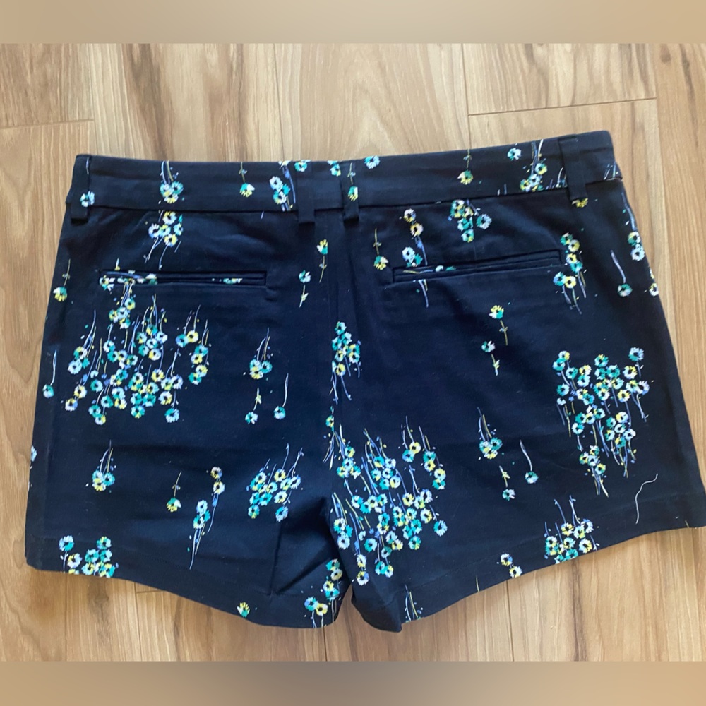 A.N.A. A New Approach Black Floral Twill Shorts Size 12.   NWT - Picture 13 of 16